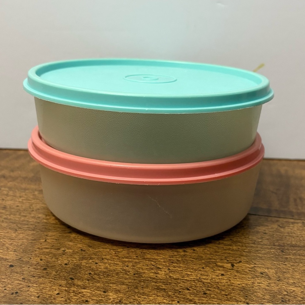 Vintage Tupperware little Wonders Bowls Set of 2 pastel Cl